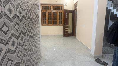Bedroom Image of 1000 Sq.ft 2 BHK Builder Floor for rent in Indira Nagar Lucknow for Rs. 16500