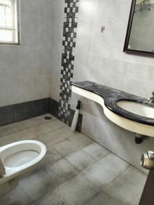 Bathroom Image of 2400 Sq.ft 4 BHK Apartment / Flat for rent in Ashok Nagar Chennai for Rs. 75000