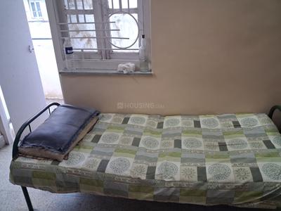 Bedroom Image of Bhawani Society PG in Bhawani Peth, Pune