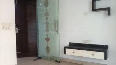 Bedroom Image of 1130 Sq.ft 3 BHK Builder Floor for sale in Vivek Vihar New Delhi for Rs. 17500000