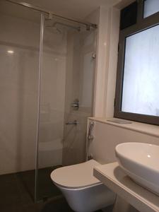 Common Bathroom Image of 2164 Sq.ft 5 BHK Apartment / Flat for sale in Kalpataru Magnus, Bandra East Mumbai for Rs. 119500000