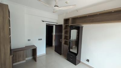 Bedroom Image of 1180 Sq.ft 2 BHK Apartment / Flat for rent in Panchsheel Wellington, Crossings Republik Ghaziabad for Rs. 22000