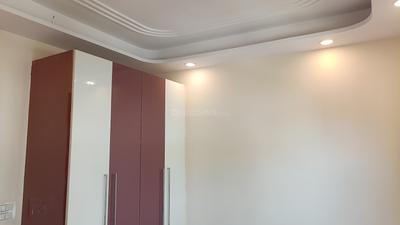 Bedroom Image of 550 Sq.ft 2 BHK Builder Floor for sale in Laxmi Nagar New Delhi for Rs. 6400000