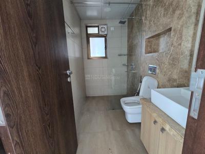 Image of 960 Sq.ft 2 BHK Apartment / Flat for rent in Peninsula Ashok Gardens, Parel, Mumbai for Rs. 140000