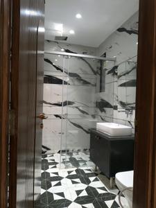 Common Bathroom Image of 4200 Sq.ft 5 BHK Builder Floor for sale in Indirapuram Ghaziabad for Rs. 59000000
