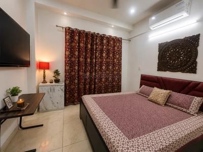 Bedroom Image of 1050 Sq.ft 3 BHK Builder Floor for rent in Sector 121 Noida for Rs. 23500