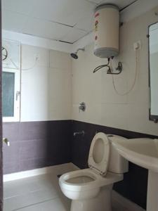 Common Bathroom Image of 1324 Sq.ft 3 BHK Apartment / Flat for sale in Amrapali Platinum, Sector 119 Noida for Rs. 12300000