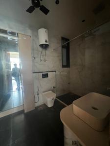Image of 2000 Sq.ft 4 BHK Apartment / Flat for sale in Emaar Emerald Floors, Sector 65, Gurgaon for Rs. 27000000