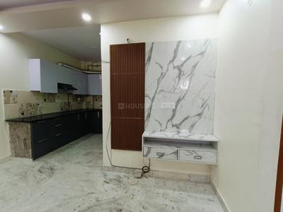 Kitchen Image of 1200 Sq.ft 2 BHK Builder Floor for rent in Vivek Vihar New Delhi for Rs. 35000