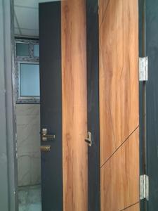 Common Bathroom Image of 1725 Sq.ft 3 BHK Apartment / Flat for sale in Vantara Heights, Sector 102 Noida for Rs. 9000000