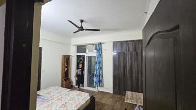 Bedroom Image of 500 Sq.ft 1 RK Builder Floor for rent in Amrapali Princely Estate, Sector 76 Noida for Rs. 15500