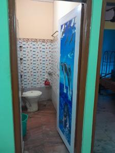 Bathroom Image of 870 Sq.ft 2 BHK Apartment / Flat for rent in Airport Gate no. 1 Kolkata for Rs. 17500