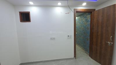 Bedroom Image of 450 Sq.ft 2 BHK Builder Floor for sale in Laxmi Nagar New Delhi for Rs. 3800000