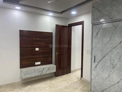 Bedroom Image of 950 Sq.ft 2 BHK Builder Floor for sale in Ramesh Nagar New Delhi for Rs. 15000000