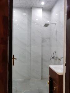 Common Bathroom Image of 1350 Sq.ft 3 BHK Builder Floor for sale in Indirapuram Ghaziabad for Rs. 10500000
