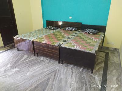 Bedroom Image of Sanjeev pg in Sector 61, Noida