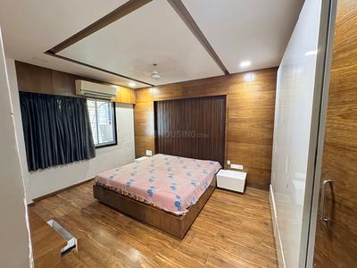 Bedroom Image of 800 Sq.ft 3 BHK Independent House for rent in Godadara Surat for Rs. 30000