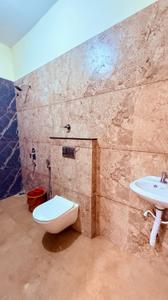 Bathroom Image of 1500 Sq.ft 1 RK Studio for rent in Mahakal Vanijya Ujjain for Rs. 120000
