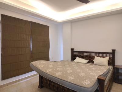 Bedroom Image of 1800 Sq.ft 4 BHK Builder Floor for sale in Freedom Fighters Enclave New Delhi for Rs. 18000000