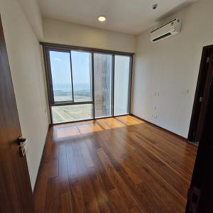 Bedroom Image of 1500 Sq.ft 3 BHK Apartment / Flat for rent in Piramal Mahalaxmi, Worli Mumbai for Rs. 300000