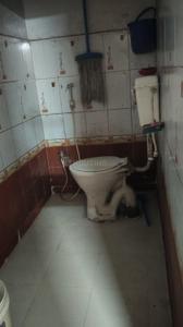 Bathroom Image of 350 Sq.ft 1 BHK Apartment / Flat for rent in Kothrud Pune for Rs. 12000