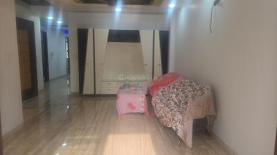 Living Room Image of 2925 Sq.ft 4 BHK Builder Floor for rent in Janakpuri New Delhi for Rs. 85000