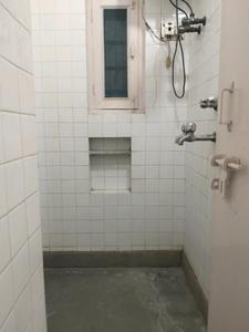 Common Bathroom Image of 1250 Sq.ft 3 BHK Apartment / Flat for rent in Vikaspuri New Delhi for Rs. 37000