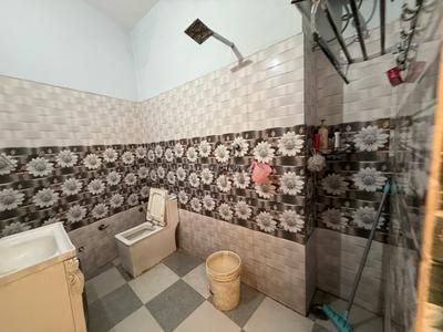 Bathroom Image of 1300 Sq.ft 3 BHK Duplex for sale in Old Town Ambala for Rs. 3300000