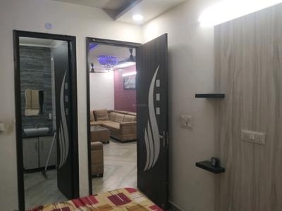 Bedroom Image of 720 Sq.ft 2 BHK Builder Floor for rent in Shalimar Bagh New Delhi for Rs. 32000