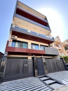 Image of 2700 Sq.ft 4 BHK Builder Floor for sale in Sector 67, Gurgaon for Rs. 26000000