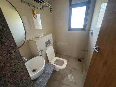Bathroom Image of 1550 Sq.ft 3 BHK Apartment / Flat for rent in Akshaj Caladium, Bhadaj Ahmedabad for Rs. 28000