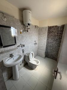Bathroom Image of 1605 Sq.ft 3 BHK Apartment / Flat for rent in Noida Extension Greater Noida for Rs. 20000