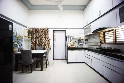 Kitchen Image of 2115 Sq.ft 3 BHK Independent House for sale in Naroda Ahmedabad for Rs. 12500000