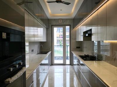 Kitchen Image of 3250 Sq.ft 4 BHK Builder Floor for sale in Ansal Esencia Sector 67, Sector 67 Gurgaon for Rs. 35000000