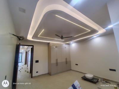 Bedroom Image of 2700 Sq.ft 4 BHK Builder Floor for rent in Pitampura New Delhi for Rs. 125000