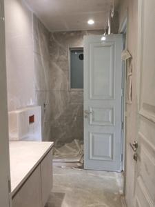 Common Bathroom Image of 3222 Sq.ft 4 BHK Builder Floor for sale in Mukherjee Nagar New Delhi for Rs. 55000000