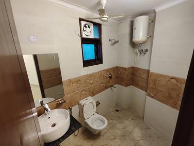 Bathroom Image of 1080 Sq.ft 3 BHK Apartment / Flat for rent in Rajpur Khurd Extension New Delhi for Rs. 28000