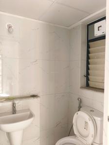 Common Bathroom Image of 611 Sq.ft 1 BHK Apartment / Flat for sale in Runwal Gardens Phase 3 Bldg No 29 30, Dombivli East Thane for Rs. 4500000