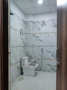 Common Bathroom Image of 1215 Sq.ft 3 BHK Apartment / Flat for sale in Govindpuram Ghaziabad for Rs. 5800000