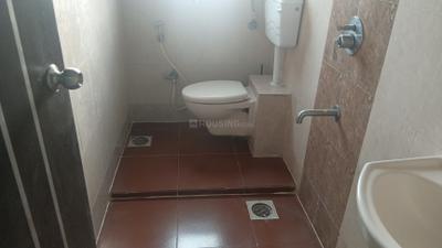 Bathroom Image of 860 Sq.ft 2 BHK Apartment / Flat for rent in Malad West Mumbai for Rs. 48000