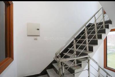 Balcony Image of Manya PG in Sector 63 A, Noida