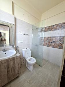 Bathroom Image of 1750 Sq.ft 3 BHK Builder Floor for rent in Sector 15 Part 2 Gurgaon for Rs. 60000