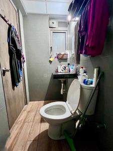 Bathroom Image of 650 Sq.ft 1.5 BHK Apartment / Flat for sale in Kalpataru Paramount, Thane West Thane for Rs. 12700000