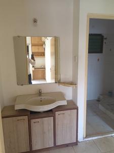Bathroom Image of 924 Sq.ft 2 BHK Apartment / Flat for rent in Sakar Residency, Scheme No 54 Indore for Rs. 22000