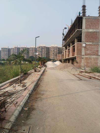 Skywhales Vienna Greens Main Image 1