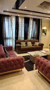 Bedroom Image of 3000 Sq.ft 4 BHK Apartment / Flat for rent in Rohtas Presidential Tower, Gomti Nagar Lucknow for Rs. 150000