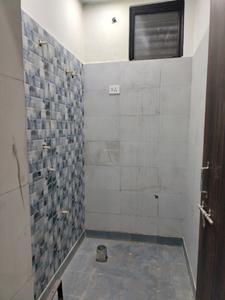 Common Bathroom Image of 650 Sq.ft 1 BHK Apartment / Flat for sale in Kambakshpur Noida for Rs. 2184900