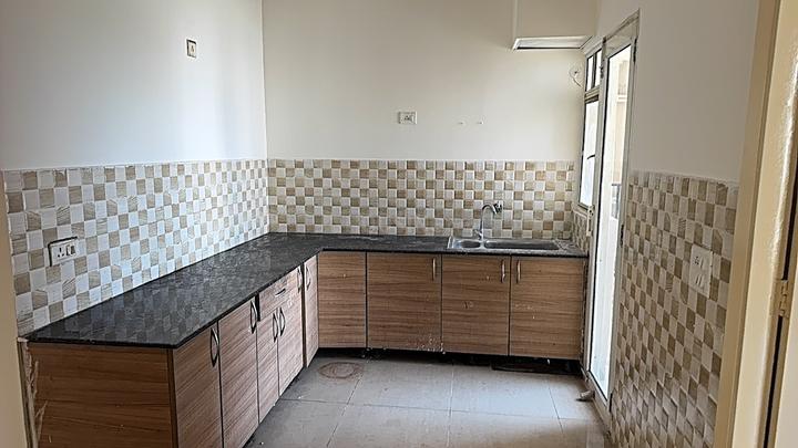 Gaursons Gaur City 1st Avenue Main Image 1