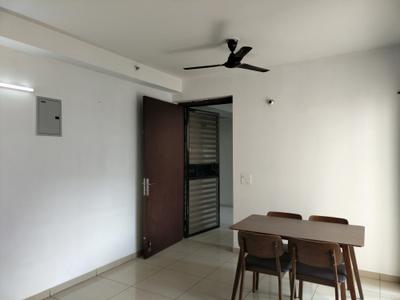 Living Room Image of 1050 Sq.ft 2 BHK Apartment / Flat for rent in Gulshan Bellina, Noida Extension Greater Noida for Rs. 32000
