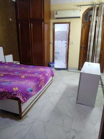 Rajinder Singh Market, Sector 28 Bedroom 1